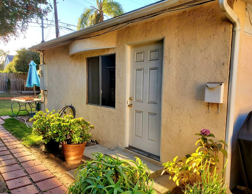 2418 32nd St unit GH, Santa Monica, CA 90405 - photo 1