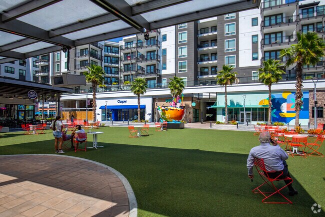 Green Space at Midtown Tampa's Midtown Tampa Shopping Mall.