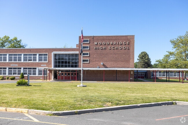 Hopelawn residents can elect to study at Woodbridge High School.  There are over 1500 students in this four year High School.