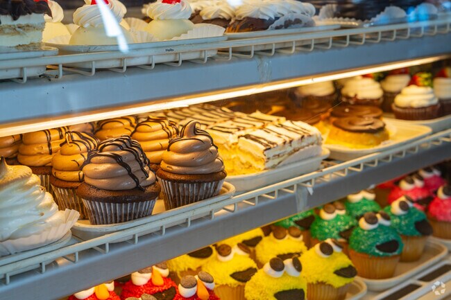 Satisfy your sweet tooth with a large selection of pastries at Springfield Diner in Morton.