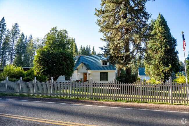 There are large ranch homes all over the Prospect neighborhood.