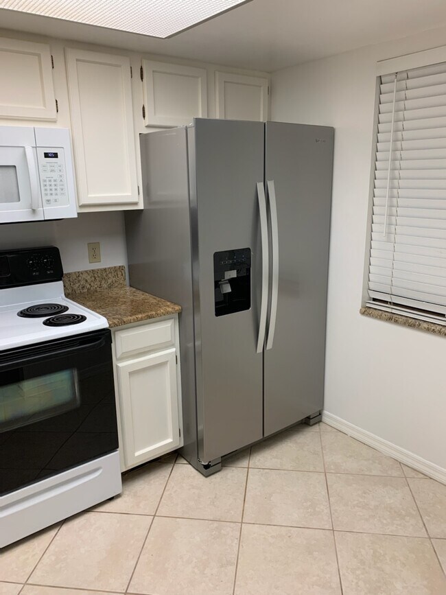 5825 Rattlesnake Hammock Rd unit 107, Naples, FL 34113 - photo 5