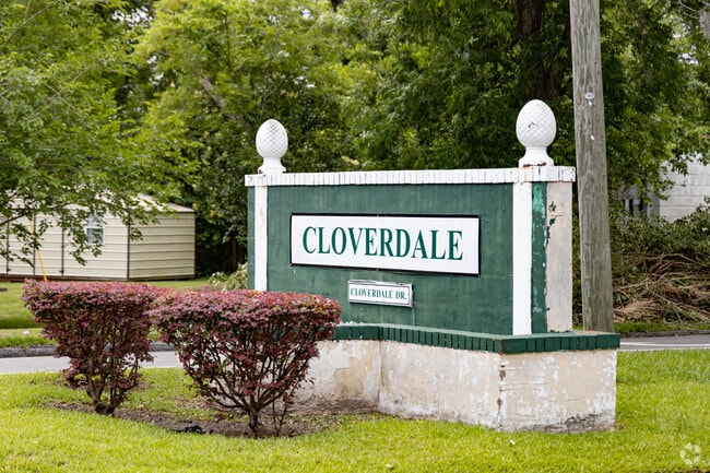Welcome to Cloverdale, a small community located in the heart of Savannah.