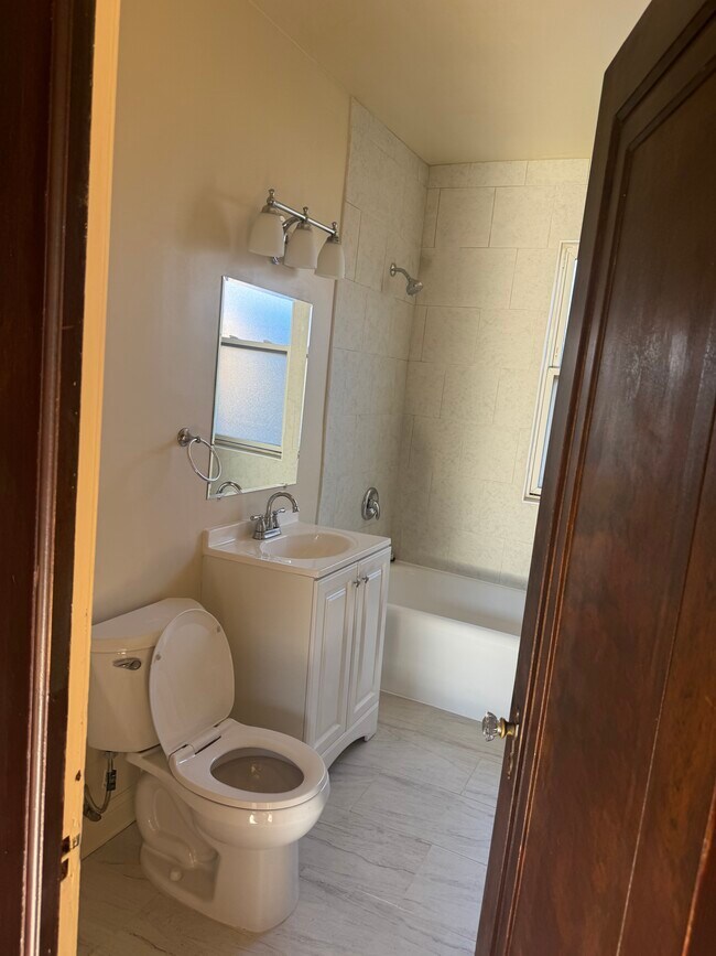 6609 S California Ave unit 2nd floor front, Chicago, IL 60629 - photo 6