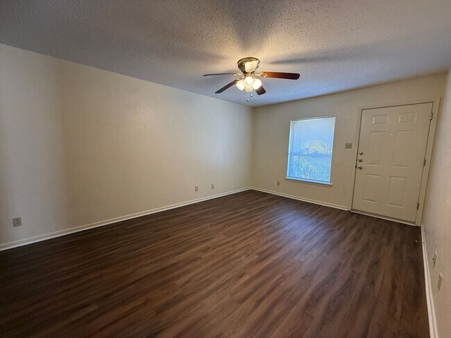 1407 Janis Dr unit B, Killeen, TX 76549 - photo 3