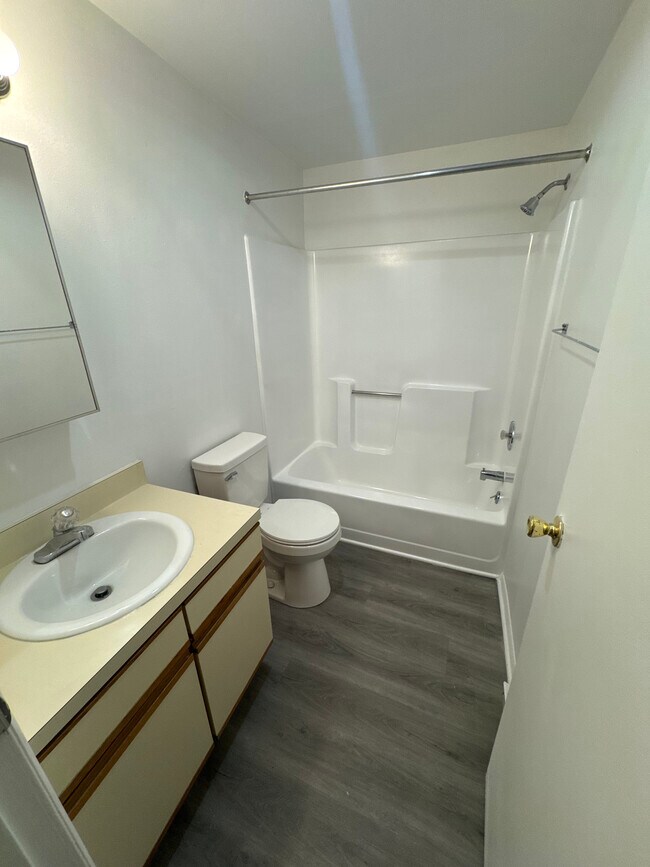 144 Farnsworth Ave unit . 2, Bordentown, NJ 08505 - photo 7