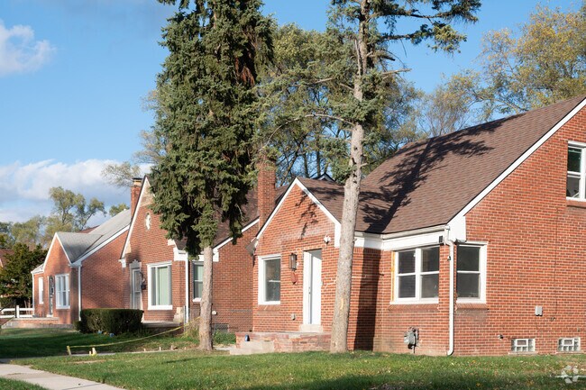 A row full of brick homes is a common style of house in Farwell.