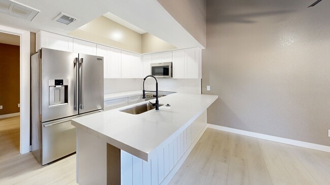 3207 W Loma Ln unit 5, Phoenix, AZ 85051 - photo 3