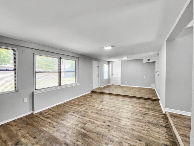 2120 Catalina Dr, Clearwater, FL 33764 - photo 4