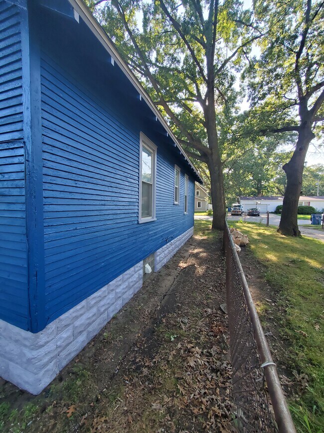 2642 Riordan St, Muskegon, MI 49444 - photo 4