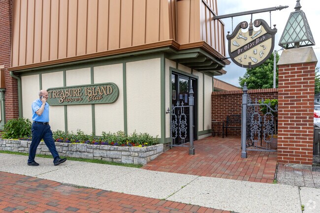 Treasure Island Supper Club offers fine dining in a classic steakhouse atmosphere in Moraine.