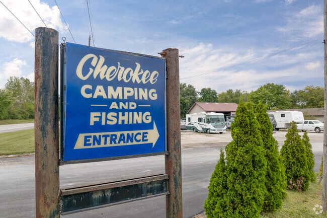 Cherokee Lakes Campground is an RV park just outside the city.