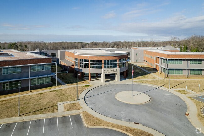 Entrance to Fairforest Middle School