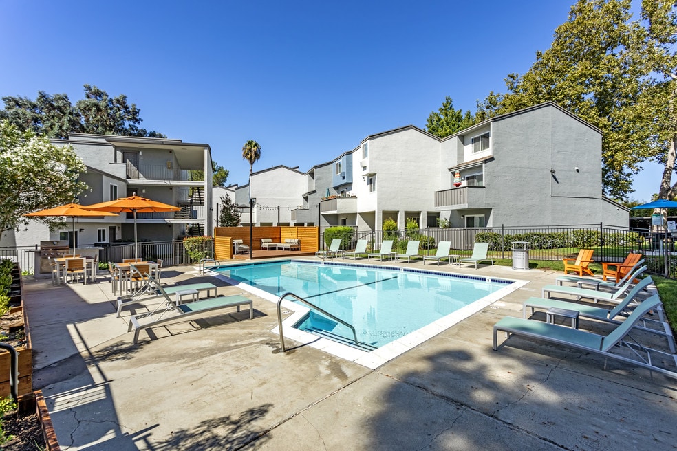 Trailview, Concord, CA 94518 - photo 1