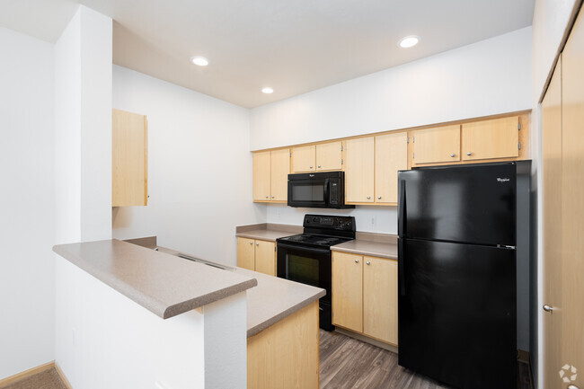 2BD, 1BA - 905SF
