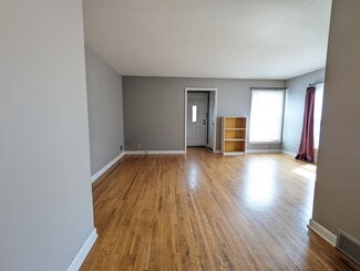 1305 Oxford St, Hopkins, MN 55343