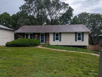 14509 NW 67th St, Parkville, MO 64152