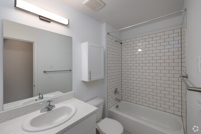 L39 Group, Portland, OR 97203 - photo 6
