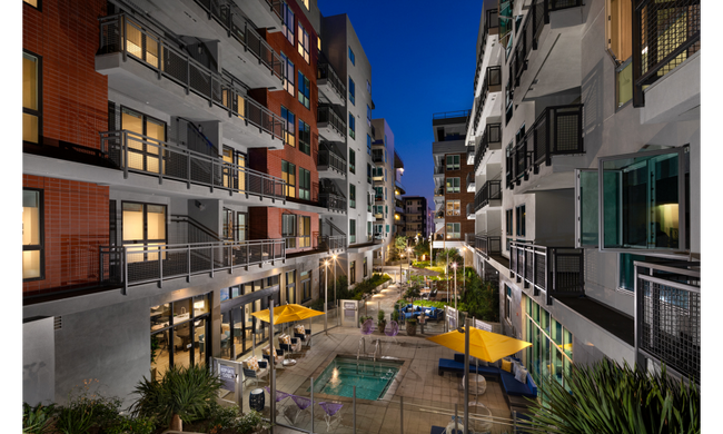 Pool | Next on Lex Apartments | Luxury Apartments in Glendale CA