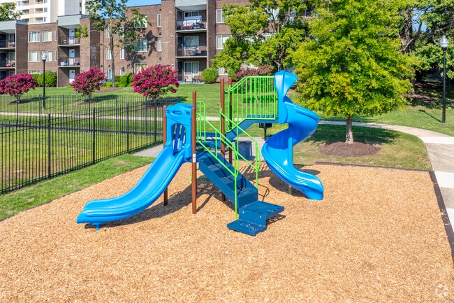 Middletowne & The Dona, Laurel, MD 20707 - photo 5