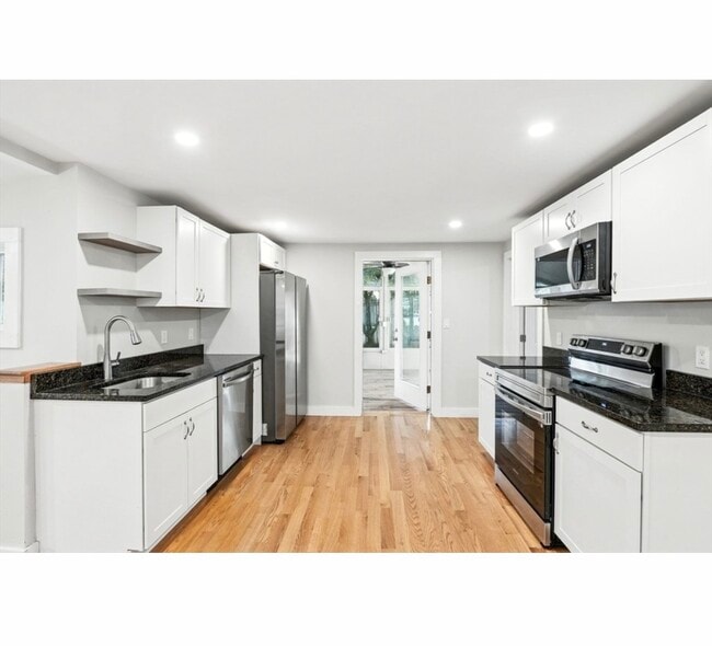 45B Warner St, Gloucester, MA 01930 - photo 5