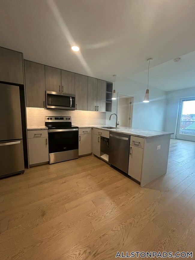 55 Brighton Ave Unit 505, Boston, MA 02134