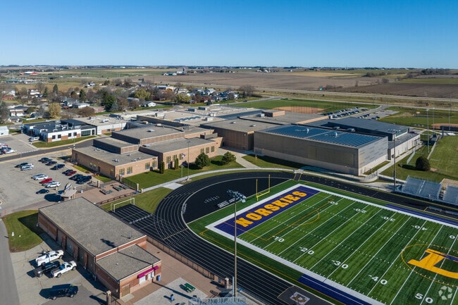 DeForest High School offers several extracurricular activities to its students.