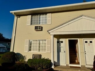 22 Lisa Ct, Waterbury, CT 06704
