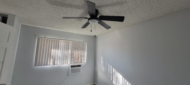 19170 Ca-18 unit 19170 US Highway uni, Apple Valley, CA 92307 - photo 6