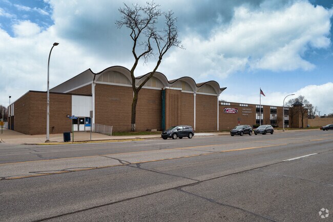 Ann Visger Elementary School holds a C- rating on Niche.com.