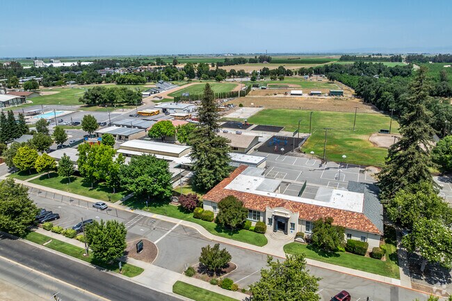 Biggs Elementary School offers a sprawling campus when viewed from above.