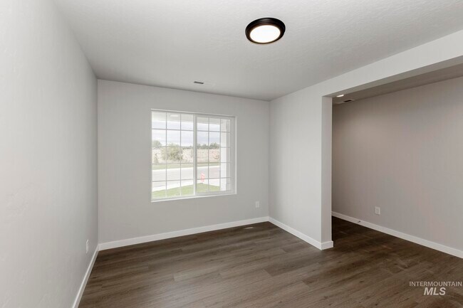 1602 Long Pond St, Middleton, ID 83644 - photo 5