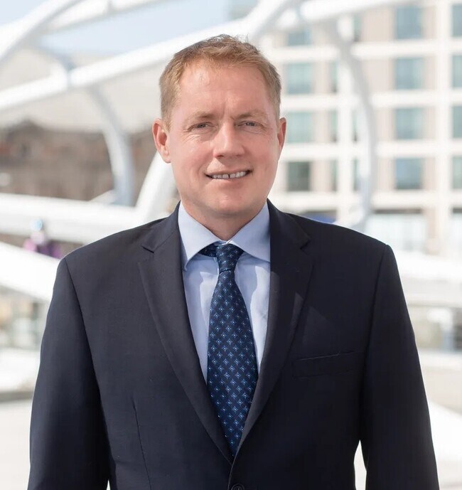 Christopher Weathers