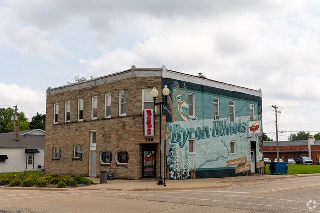 Bub’s Pub is a local downtown hangout for drinks and pub fare.