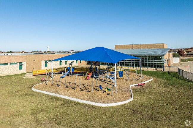 Students in grades PK-5 may attend Frazier Elementary School.