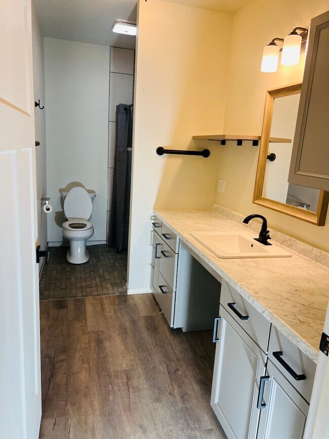 100 Forest St unit 102, Buhl, MN 55713 - photo 3