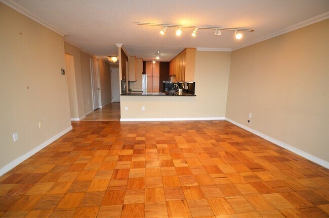 50 Longwood Ave unit 820, Brookline, MA 02446 - photo 4
