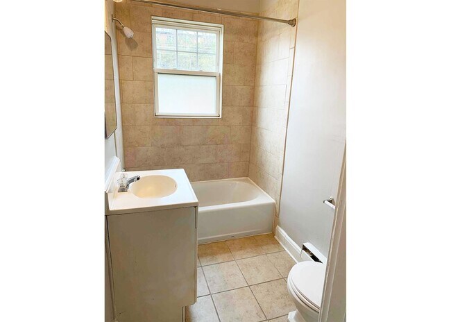 415 Probasco St unit 423-06, Cincinnati, OH 45220 - photo 6