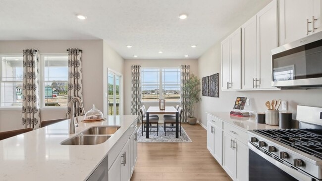 5817 Crotal Ave, Greenwood, IN 46143 - photo 3