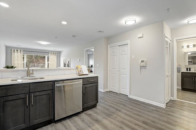 Spring Mill Manor, Springfield, NJ 07081 - photo 3