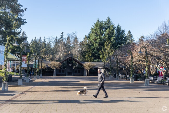 Millennium Plaza Park in Lake Oswego hosts a farmers market and year-round events.