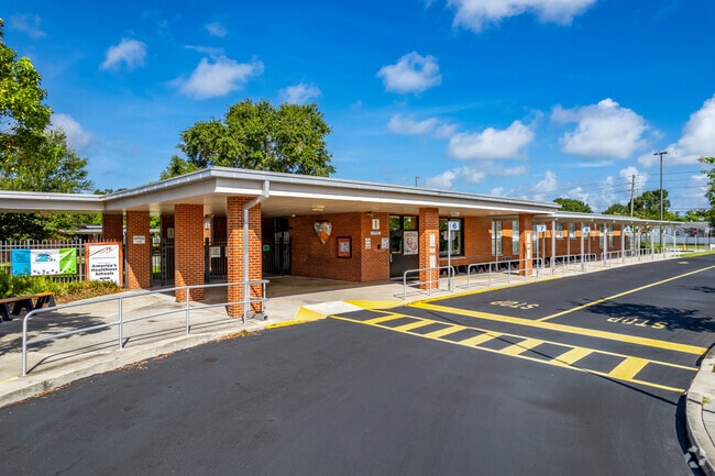 Ponce De Leon Elementary School Entrance