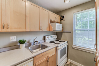 109 E Glebe Rd Unit C, Alexandria, VA 22305