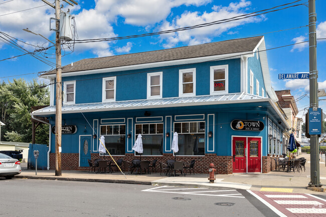 Enjoy good food and nice service at O-Town Bar & Grill in Olyphant.