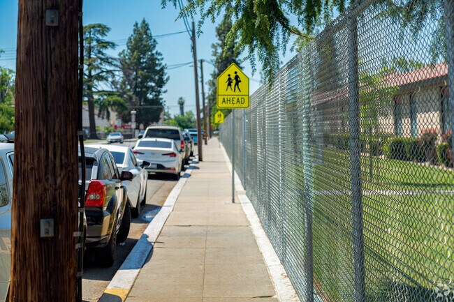 Your kids will enjoy learning in the inspiring atmosphere of Karl F Clemens Elementary.