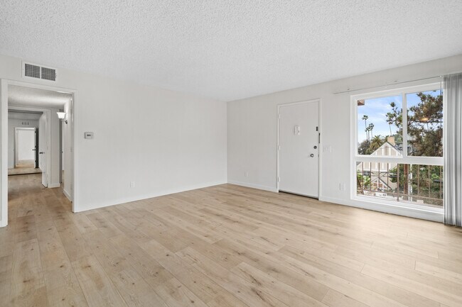 2020 Rodney Dr unit 3, Los Angeles, CA 90027 - photo 4
