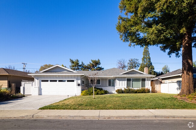 Single family homes in the Castlemont neighborhood, located in San Jose, CA.