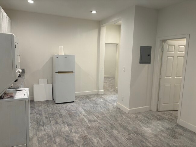 9740 Pacific Ave, Anaheim, CA 92804 - photo 6