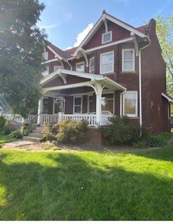 15518 Clifton Blvd, Lakewood, OH 44107