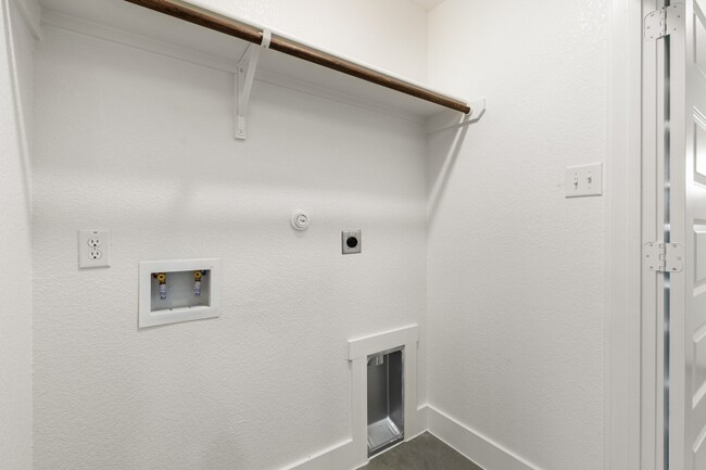 522 Campus St, Troy, TX 76579 - photo 6